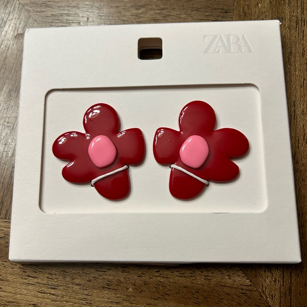 NWT Zara Woman Accessories CONTRAST FLOWER EARRINGS - Picture 4 of 5